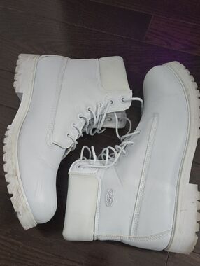 Lugz White Lace-Up Combat Boots